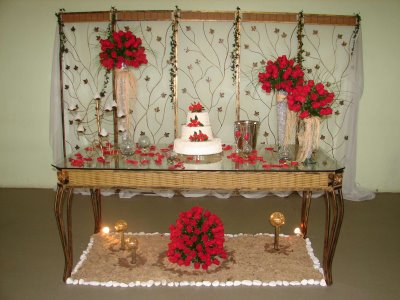 decoração-da-mesa-de-bolo-casamento-2