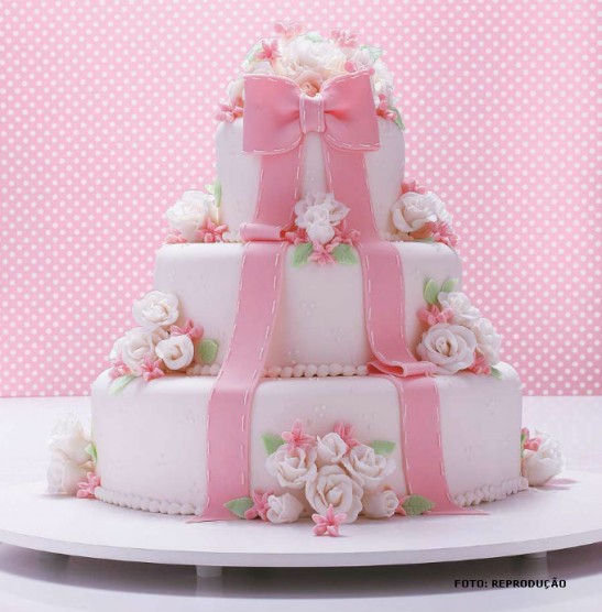 bolos-de-casamentos-decorados-com-pasta-americana-16